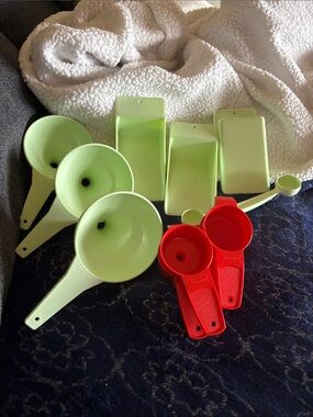 Tupperware Green and Red Plastic Funnels and Strainers Set - Kitchen Funnels